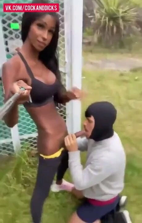 Would you go down on this girl?