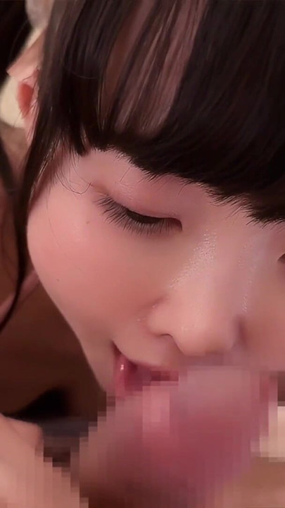 Gatinha japonesa magrinha fazendo boquete deixa meu pau tão duro que eu não consigo parar | Clipe 1