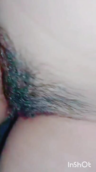 已经很久了，我的阴户变得很紧，我的大屁股在很多性欲中