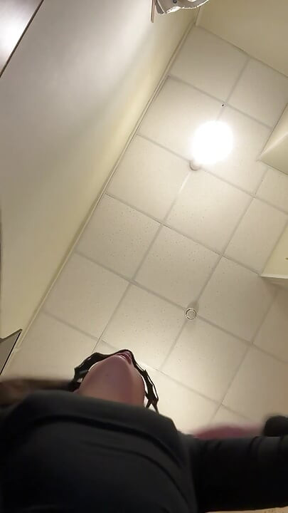 POV κάθισμα στο πρόσωπο με καλσόν - μαλακή αφέντρα, μικρά βυζιά φτύνει παιχνίδι & ρωσική βρώμικη JOI