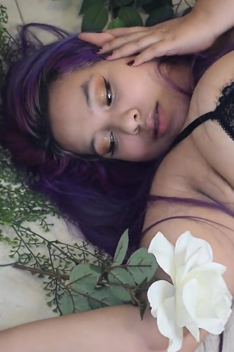 Come Fuck This Elf in Her Paradise