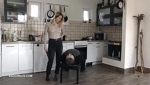 Miss Amy Douxxx Makes Herself Happy on the Slave's Face