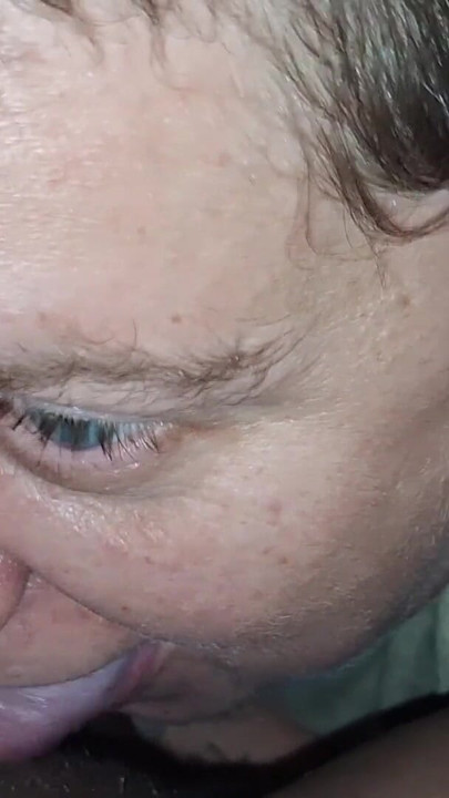 Eating my girl friend pussy til she nut in my mouth | Clip 1