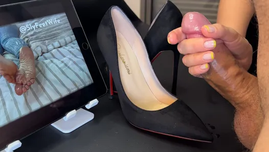 Goddess slyfeetwife wanks into a high heel while making him watch her videos