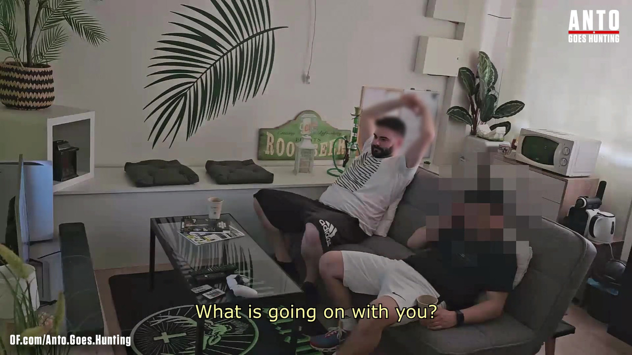 我的直男朋友“chris”（他以前发现我在撸管）上一次问我，并给我惊喜