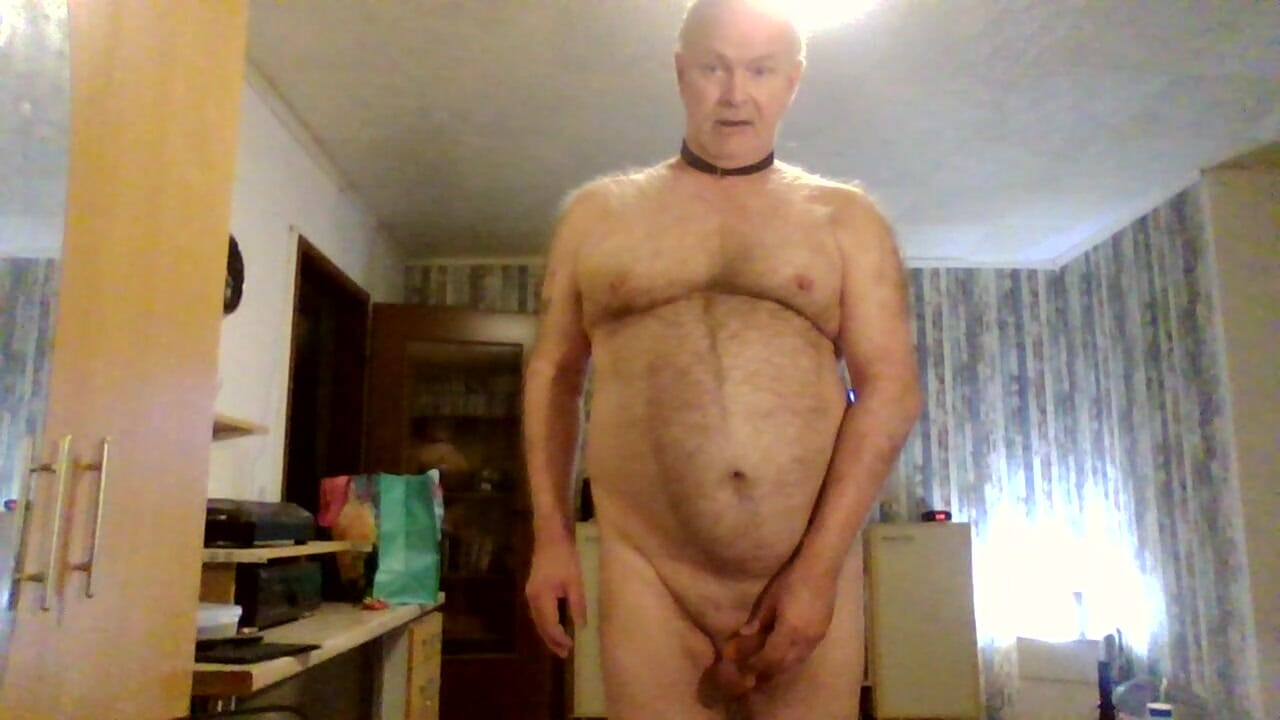 I show myself naked