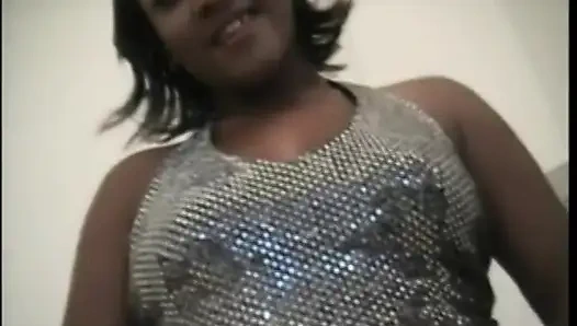 Orta yaşlı beyaz adam güzel zenci genç piliç Kelsie'ye