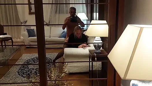 Schöne Blonde Selena Posiert Und Hat Sex