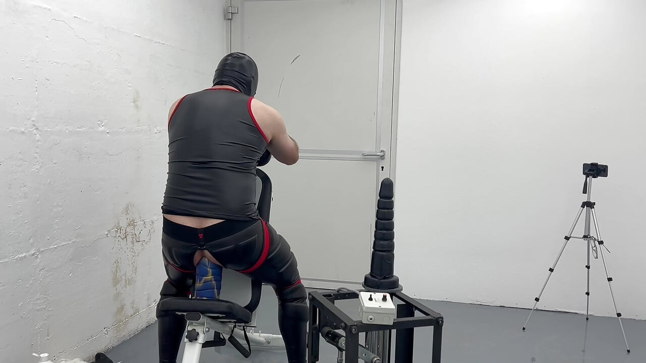 Masked Gimp 48cm mr Ed Dildo Anal Fucking Machine Huge 8.9cm Plug & Post Attempt