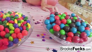 Brooke i Marie Luv Candyland