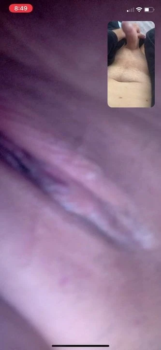 40yo asian woman shows her wet pussy 32yo young man on webca
