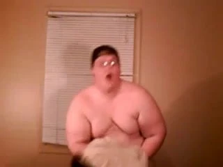 Fat Guy Sexy dancing