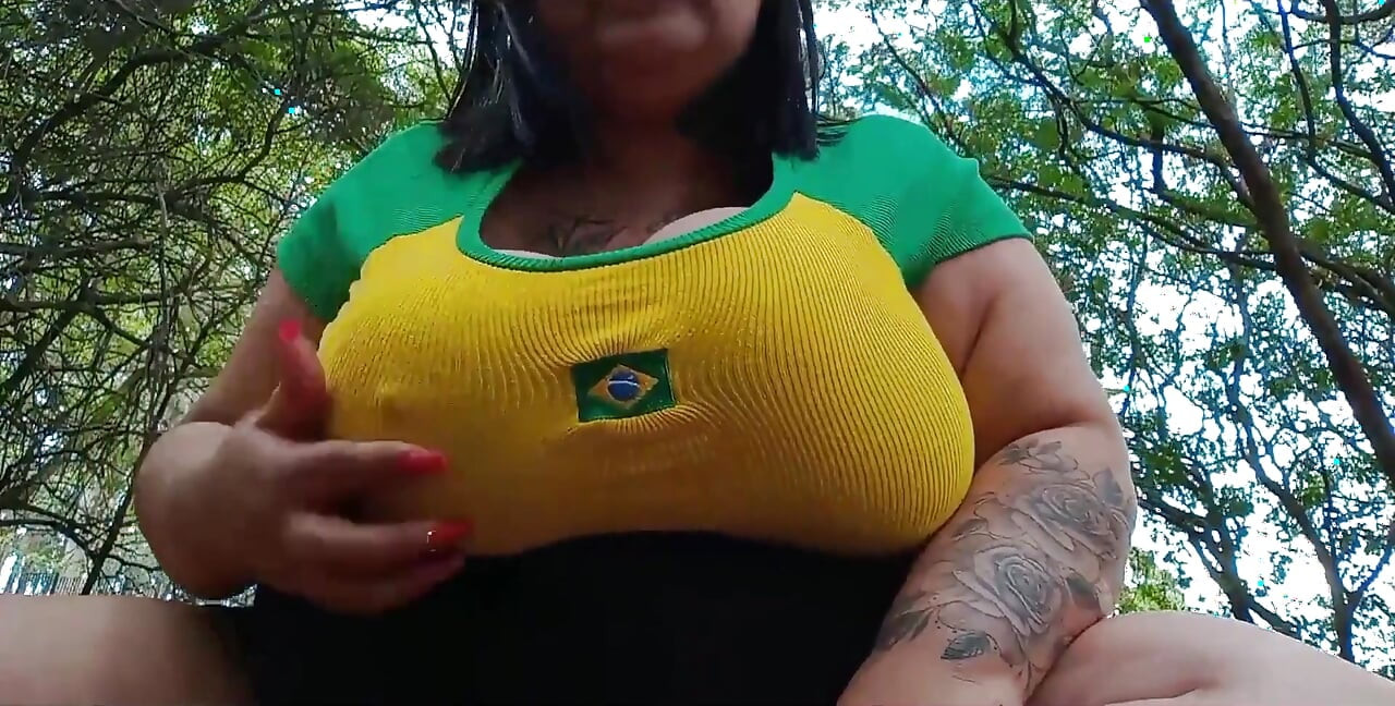 공원에 간 사파다 팬, 과시하고 두려움에 야외에서 숨어 즐기는 - Mary Jhuana