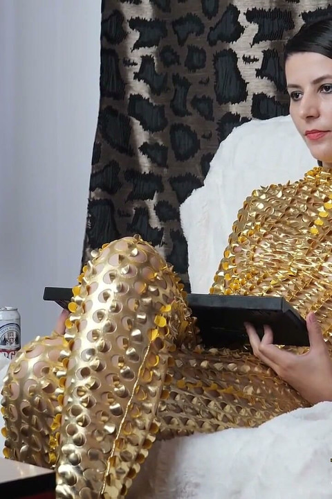 Uzaylı kostümümden işeme