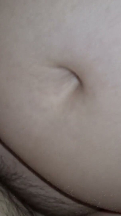 Hamile orta yaşlı seksi kadın bir saat boyunca yabancıyla aldatırken sikişiyor ve amına iki kez dölleniyor | Klip 1