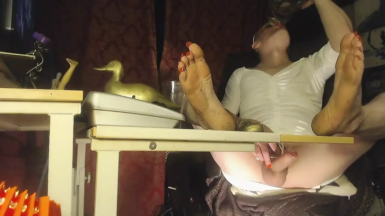 Пити сечу з глечика