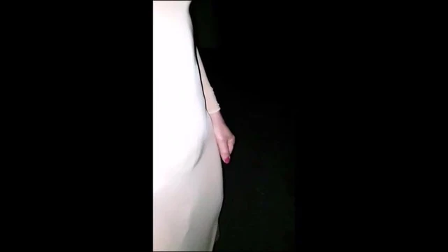 Im Nylonkleid