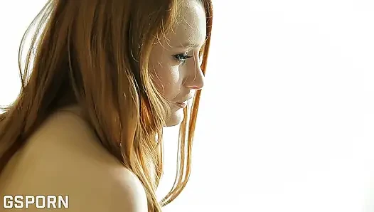 Pasangan sensual ceko dientot sama pacarnya yang glamor