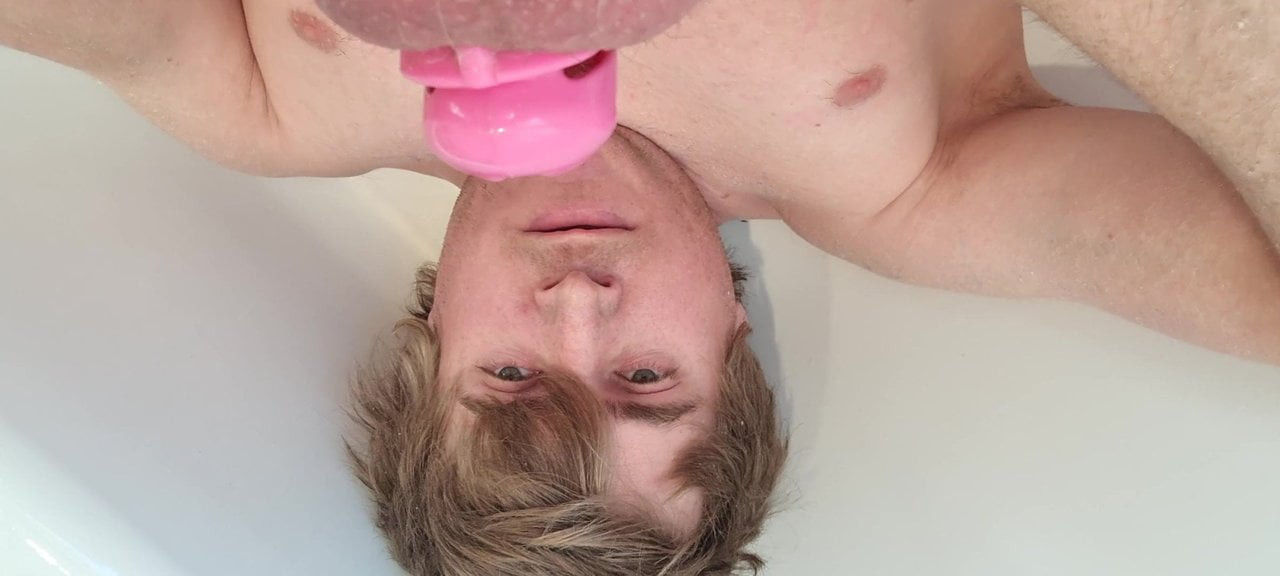 Faggot pissing in his face