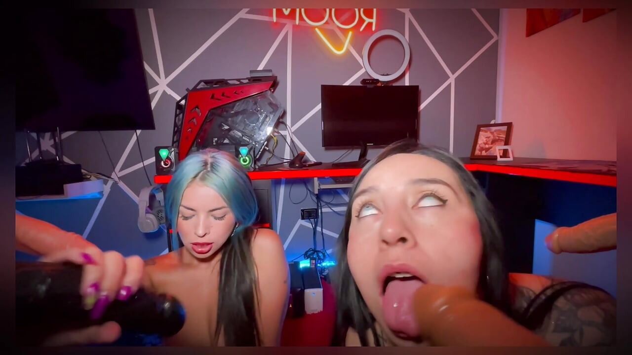 Roomates Eager for Dick Play with Dildo and Eat Each Other's Asses - Sweetkimmi