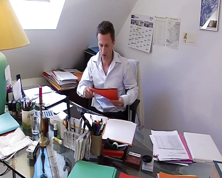 Domina vorm Frankrijk balneukt haar neuker