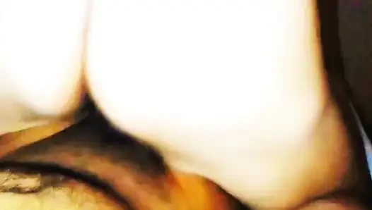 Üvey annemin amını ateşli spermle dolduruyor
