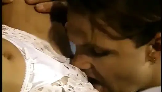 Atemberaubende rothaarige krankenschwester mit dicken möpsen patricia kennedy verführt jungen arzt