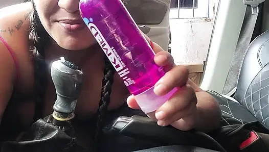Закатывание киски с автомобилем Gearbox