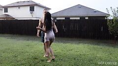 Sexo romântico sob a chuva no Texas