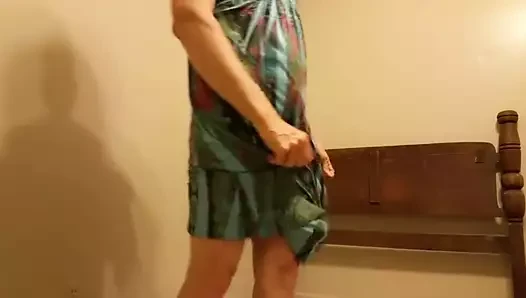 Karısının elbisesinde benim korkak eşek