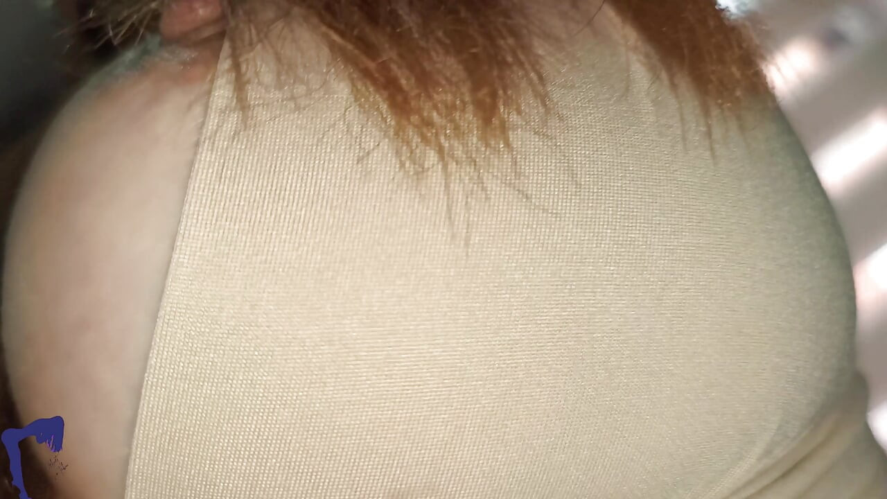 Servitoare matură sexy latino excitată oferă muie cu vedere la persoana 1, călărește pula și înghite spermă (acasă) fierbinte