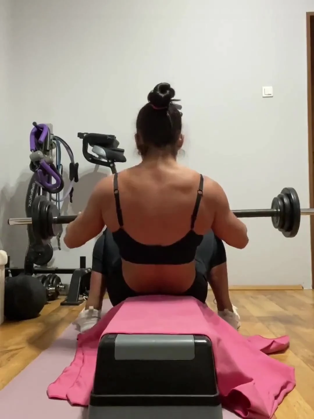 Sexy pumping up muscle girl