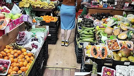 Nimfomaniac si ibu tiri dobel penetrasi pakai sayuran!