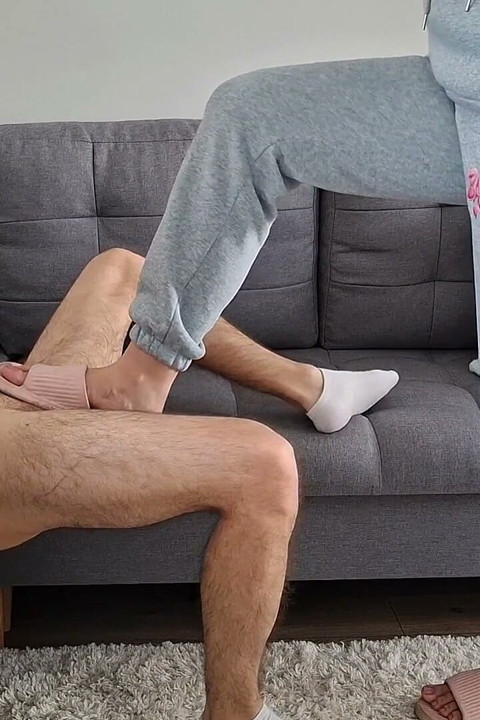 Pink Slides Ballbusting!