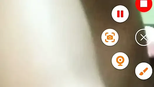 Bu gecenin 28'inde yine video çağrısı seks yapıyoruz