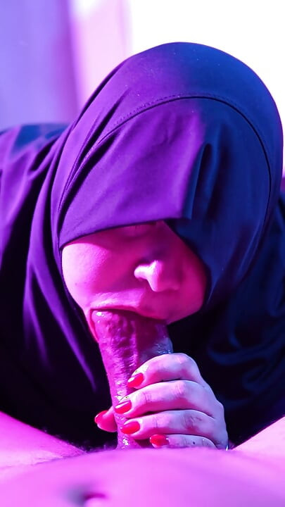 Close Up Horny Arab Girl Deep Blowjob Taboo