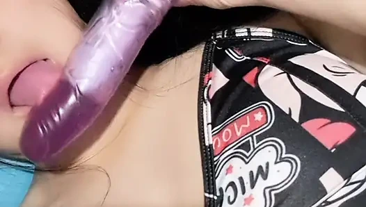 Indische jungfrau masturbiert und verlängert ihren arsch