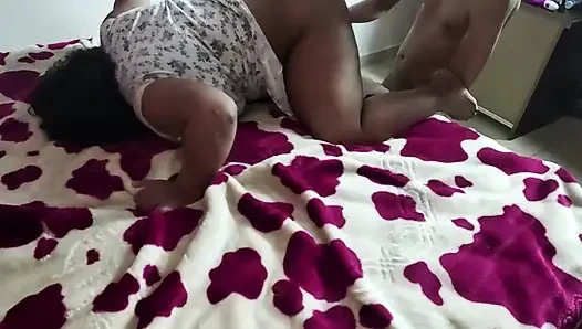 Ein Cuckold Vom Golf Filmt Seine Frau Mit Dem Fahrer Und Fickt Sie Mit Einem Großen Schwanz in Den Arsch