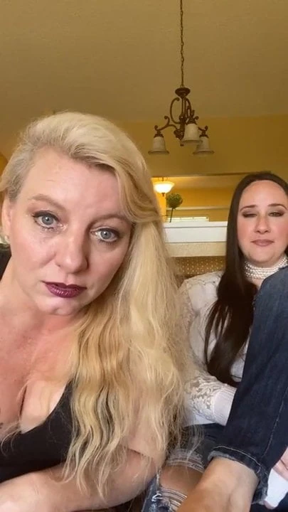 Very Delicious Wrinkled Soles Livestream