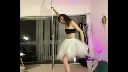 Çıplak Dansçı