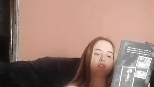 Mencoba untuk membaca saat menggunakan vibratorku