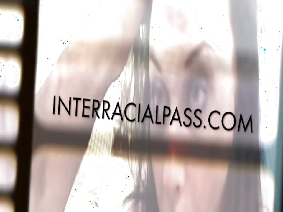 Lindsay Lee นมใหญ่และน้ําลายบนควย