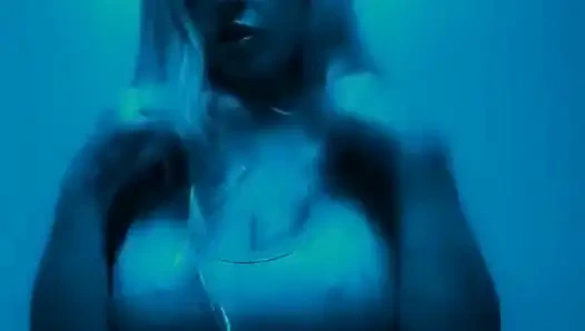 The Feels.. Berdansa denganku? Ini adalah semua yang aku lakukan beberapa malam