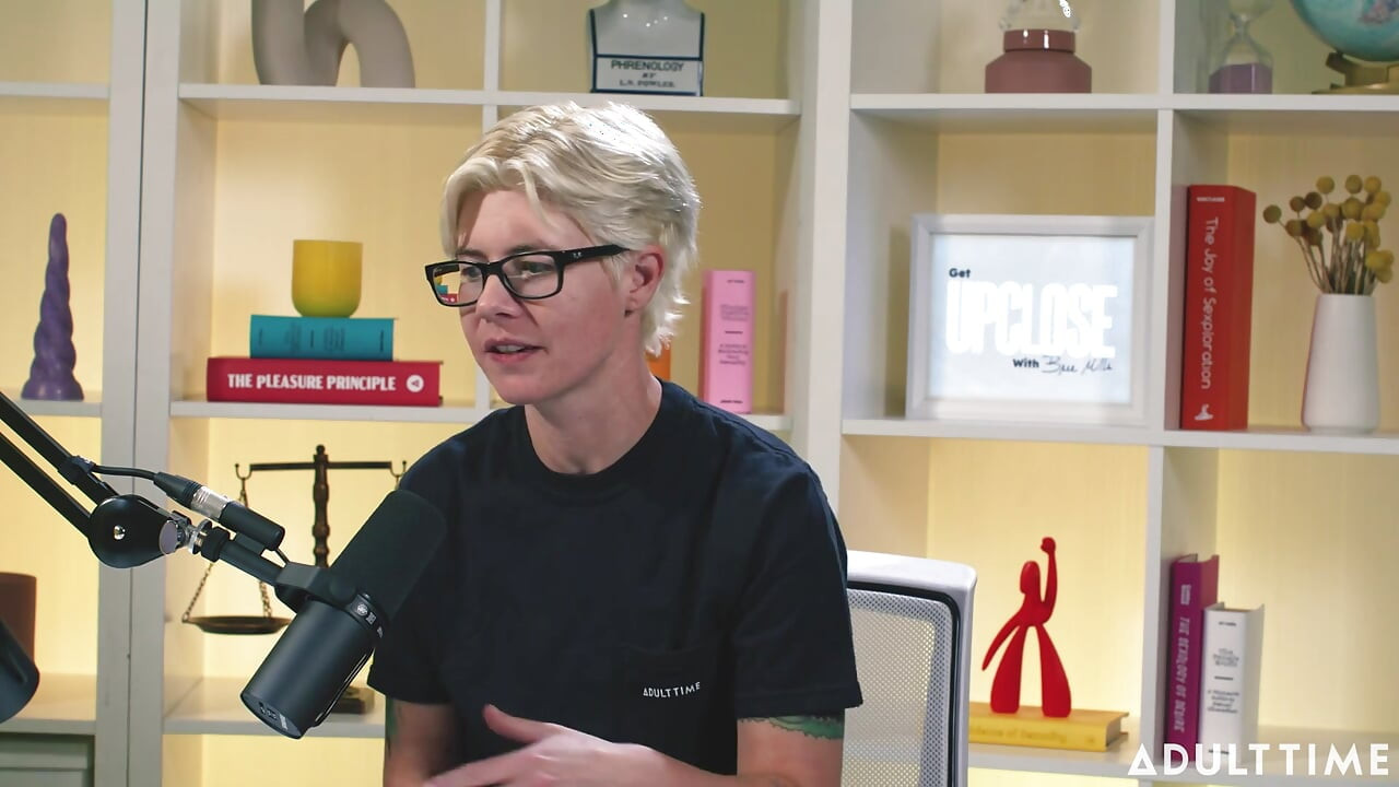 Khloe Kingsley Squirting on Camera & Red Flags  the Adult Time Podcast