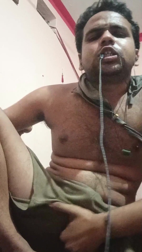 A Baniyan breaker boy was nude fucking herself at watching fucking video with deep intense voices | Clip 2