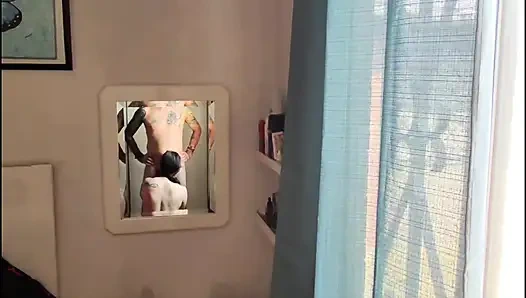 Riva проснулась горячей, и мы начали трахаться у окна, теперь сосед увидел нас