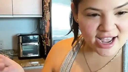 Live Stream with Dani Valentina