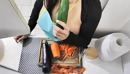 I shove a huge cucumber up my hungry asshole - Fetish