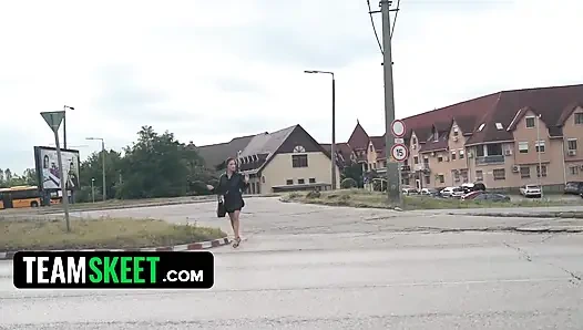 Alyssa Bounty Worships Every Inch Before George Uhl Returns the Favor