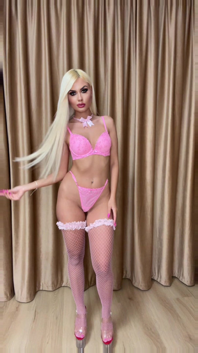 Ekskluzywne za kulisami napalona blondynka Latina Big Ass Girl pragnie jebanie w gorącej bieliźnie wysokie obcasy i pończochy